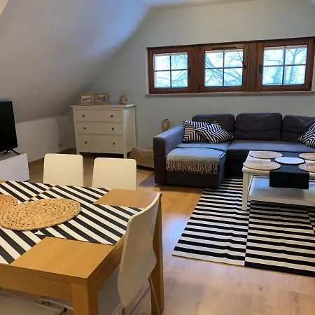 4 I 45 W Willi Jozefina Апартаменти