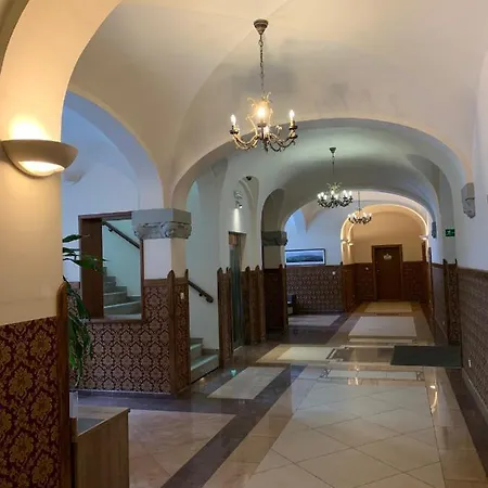 4 I 45 W Willi Jozefina Apartman *