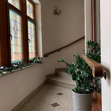 4 I 45 W Willi Jozefina Apartman