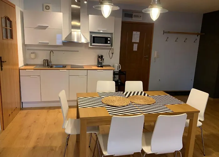 4 I 45 W Willi Jozefina * 스클라르스카포렘바