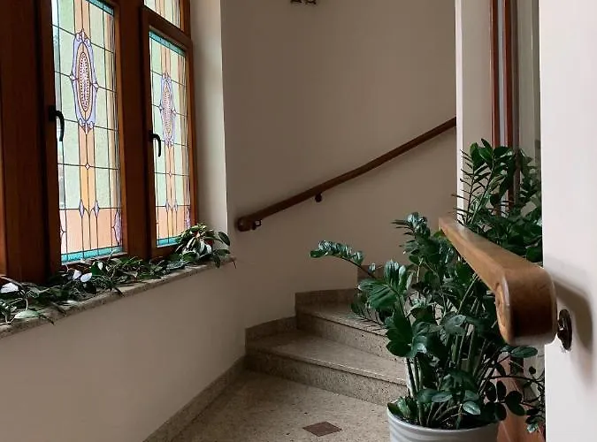 4 I 45 W Willi Jozefina 아파트